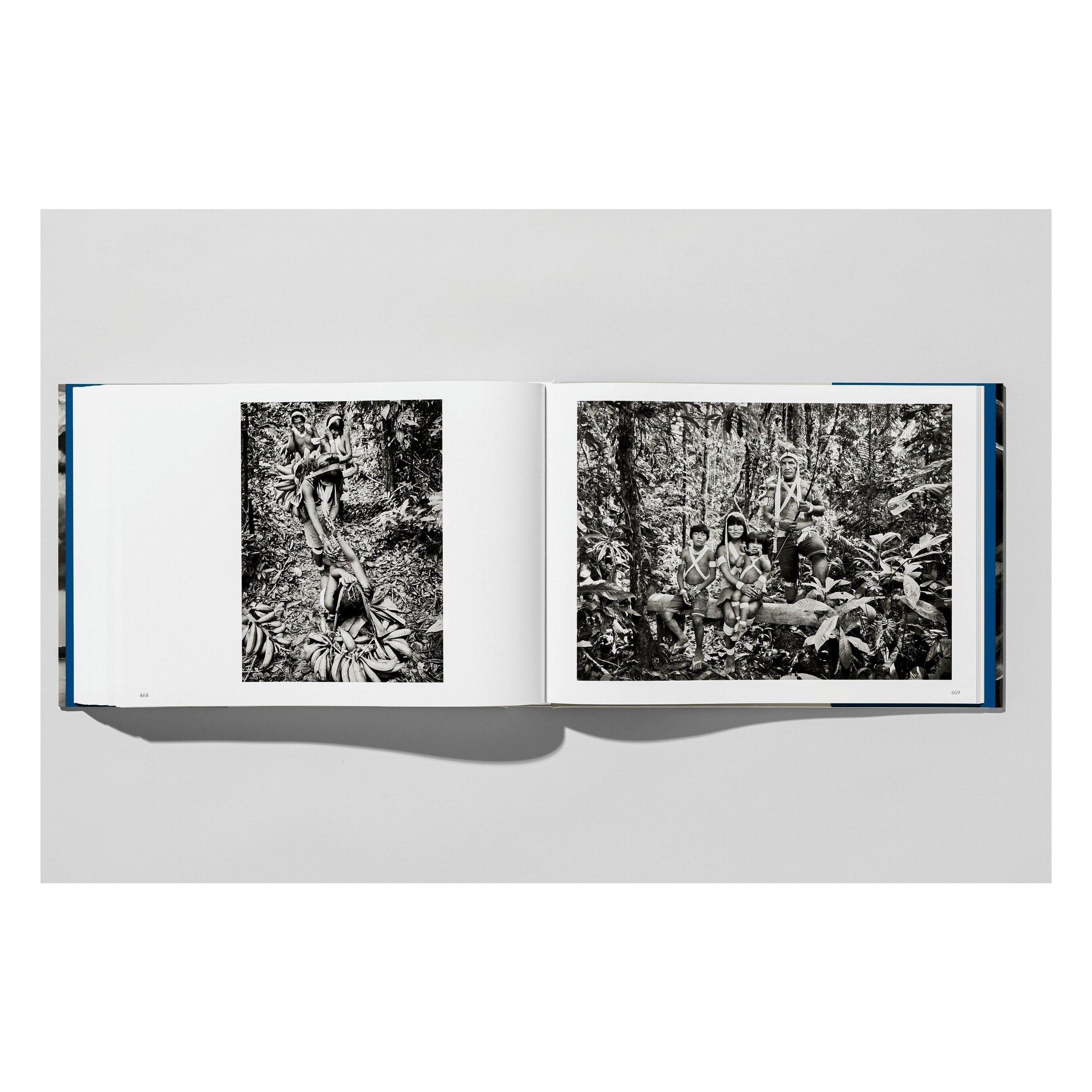 Sebastião Salgado. Amazônia (English)