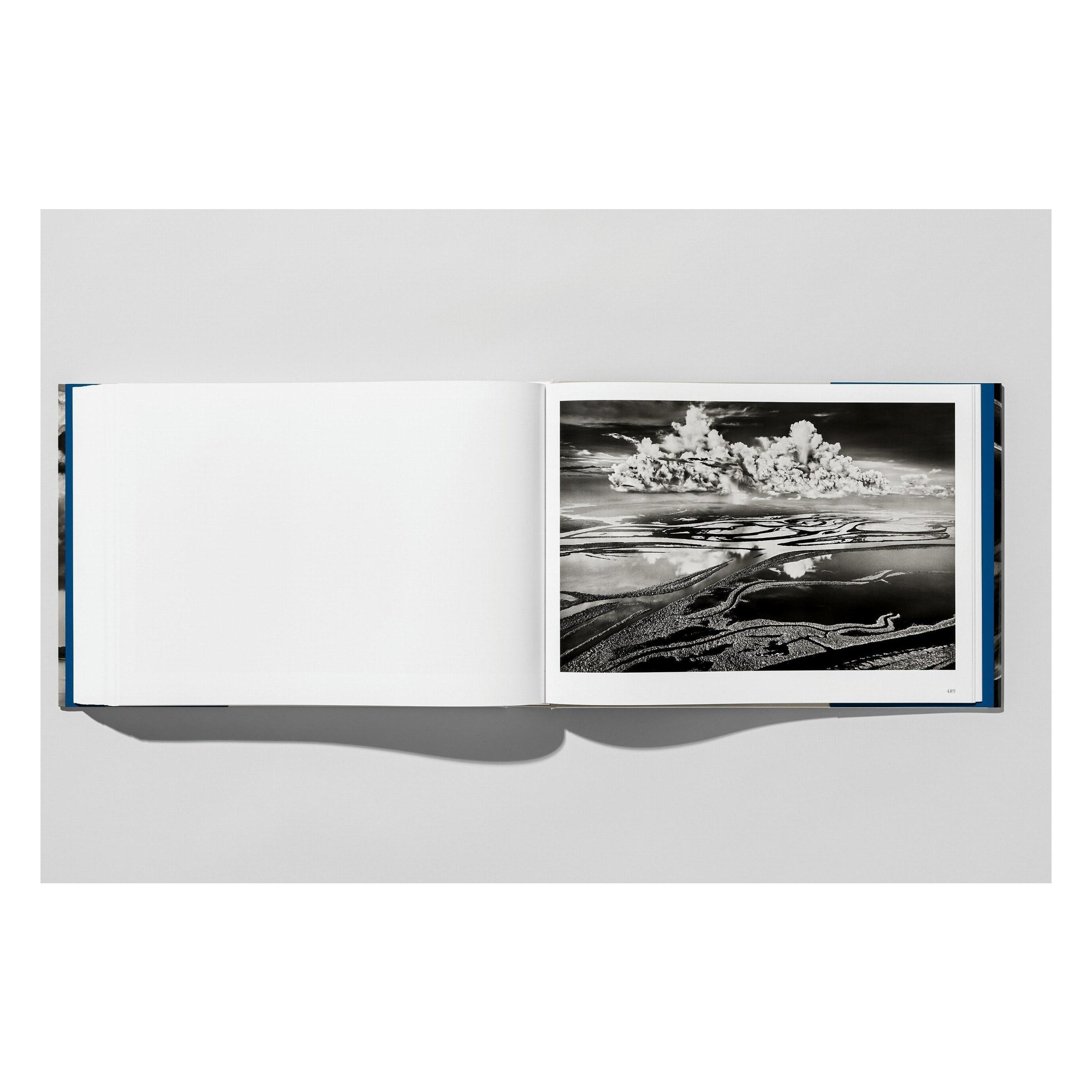 Sebastião Salgado. Amazônia (English)