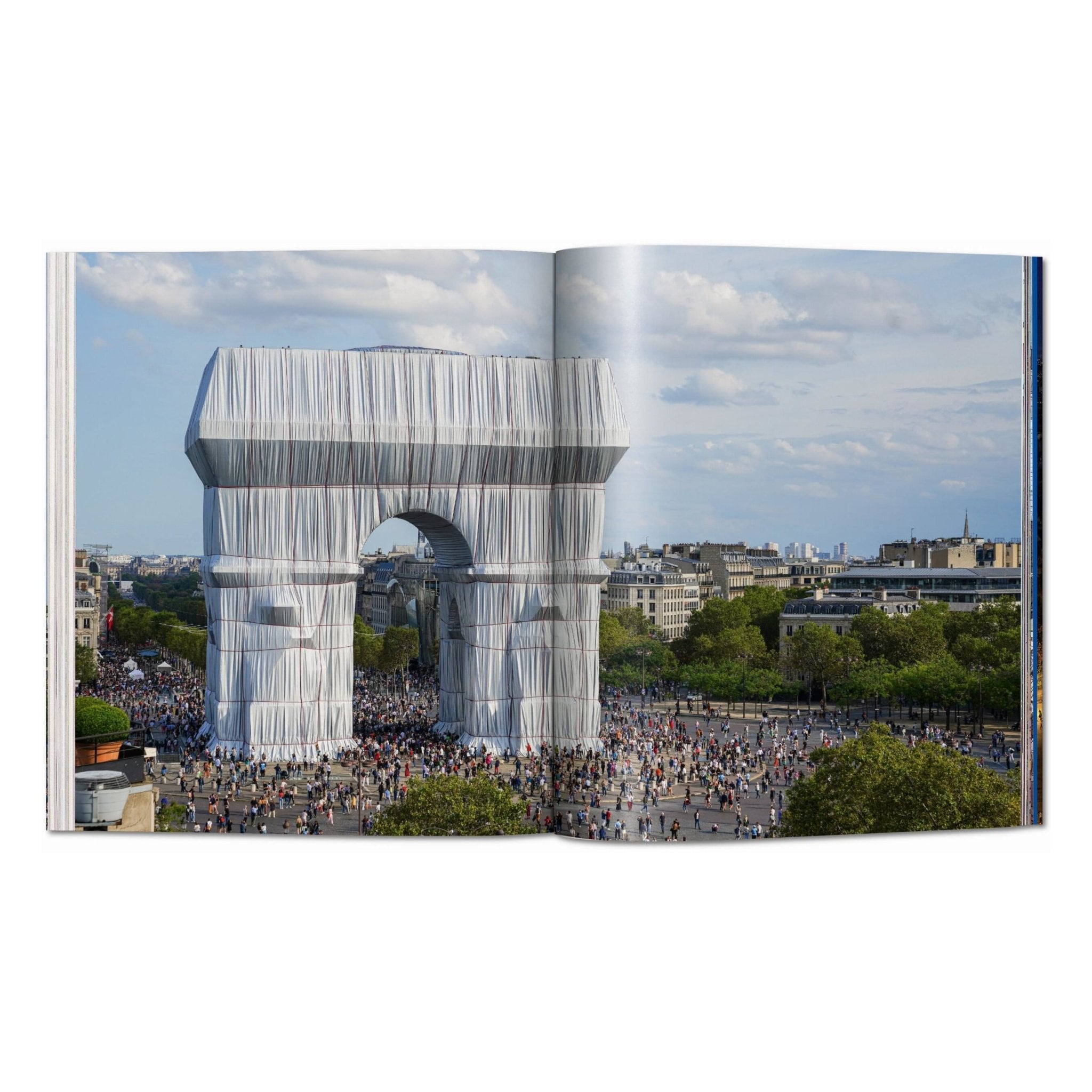 Christo and Jeanne-Claude. L’Arc de Triomphe, Wrapped (German, French, English)-POPvault