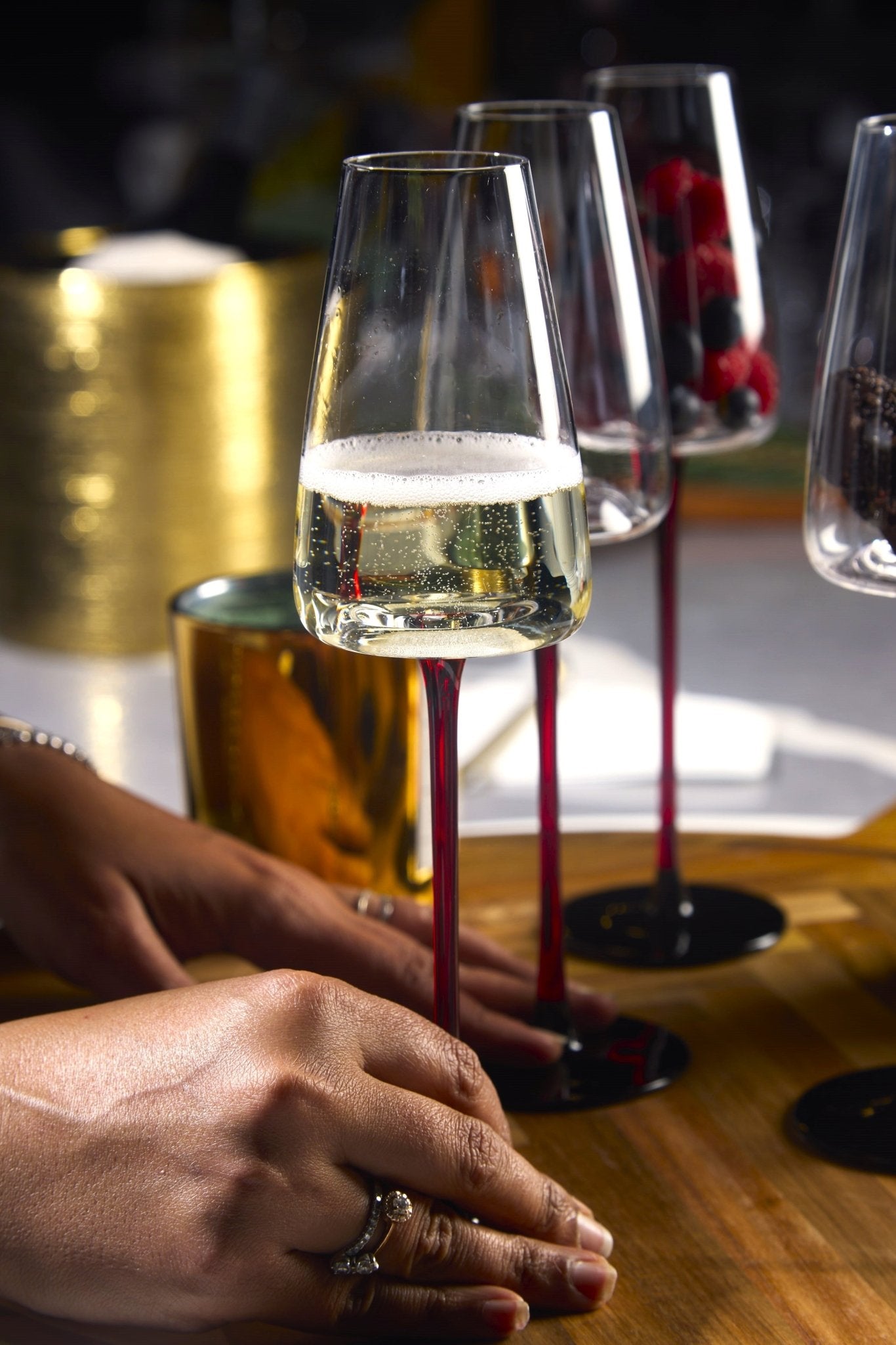 Concave Champagne Glasses - 9oz - POPvault