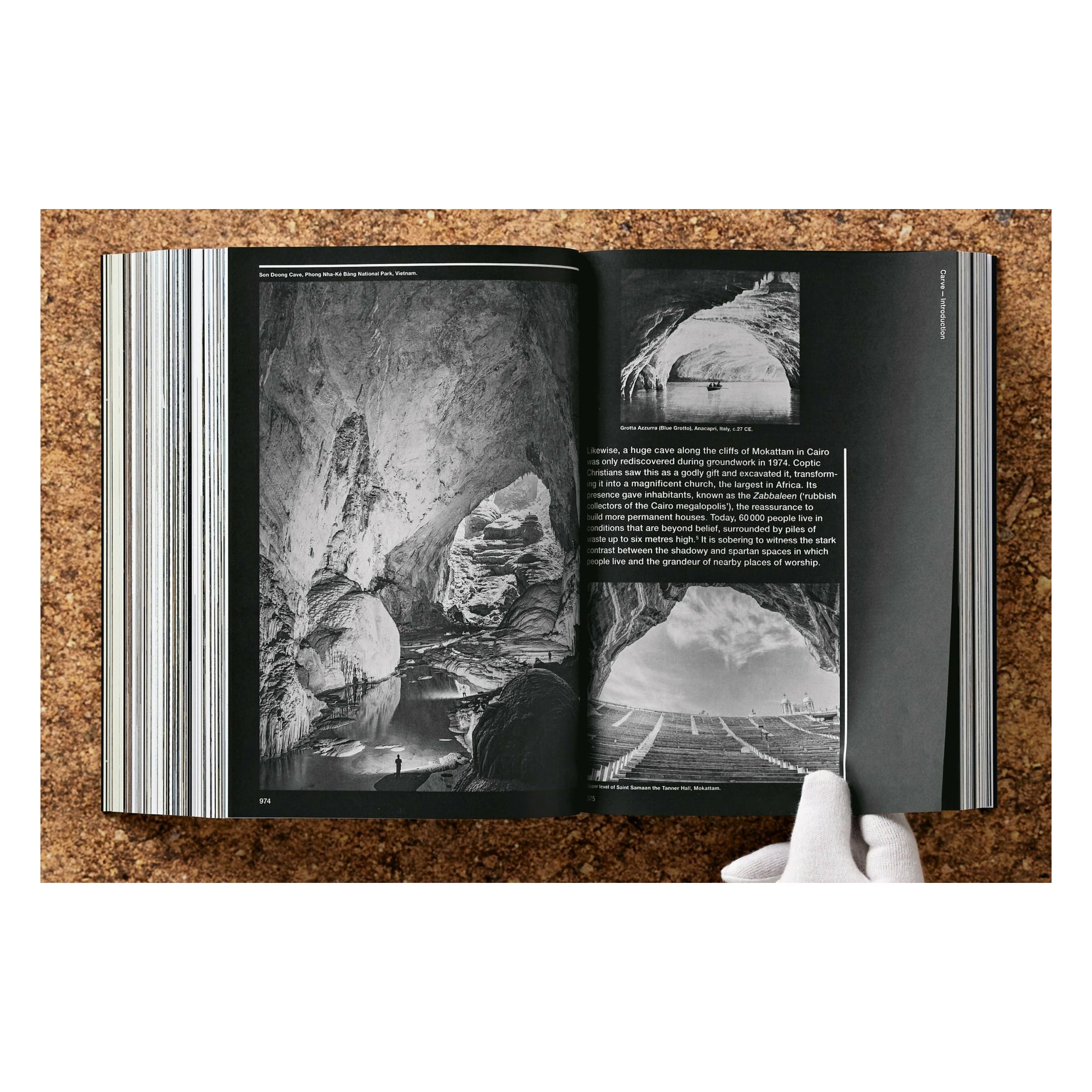 Bjarne Mastenbroek. Dig it! Building Bound to the Ground (English)