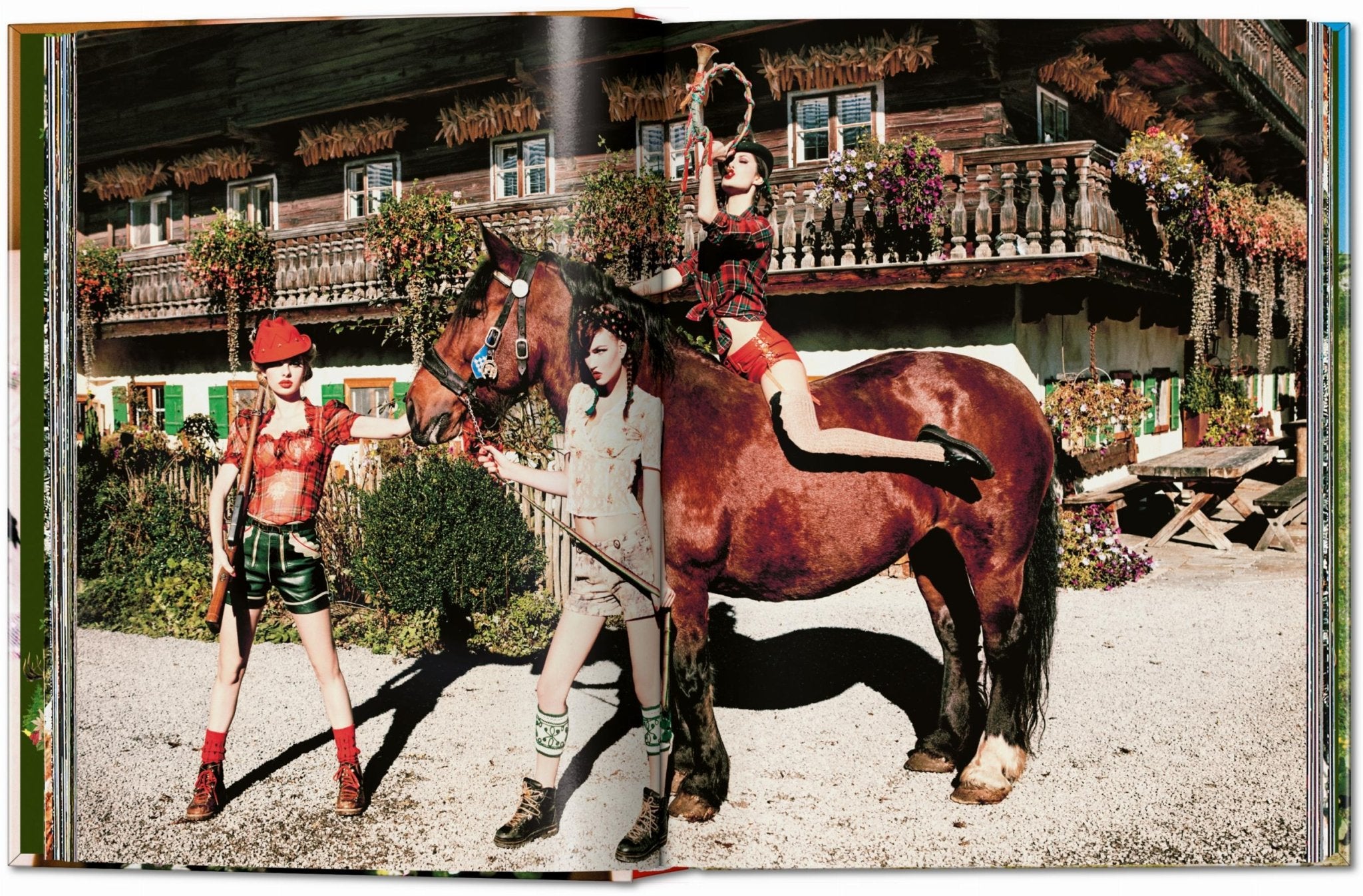 Ellen von Unwerth. Heimat (German, French, English) - POPvault