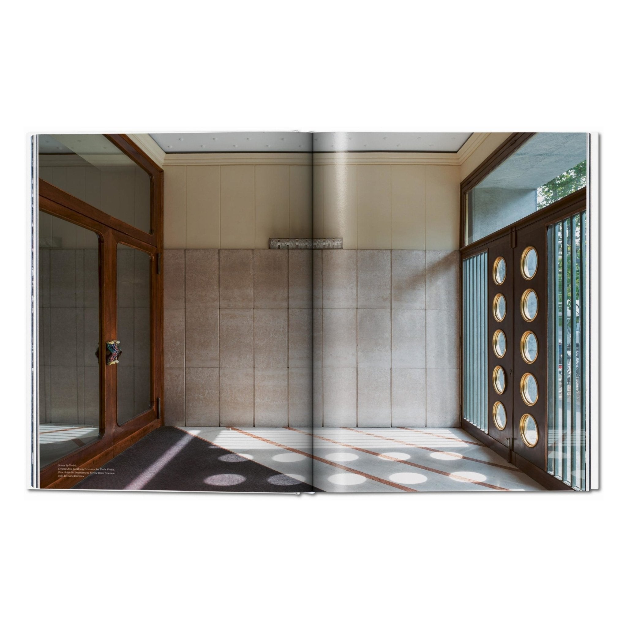 Entryways of Milan. Ingressi di Milano (English, Italian)-POPvault