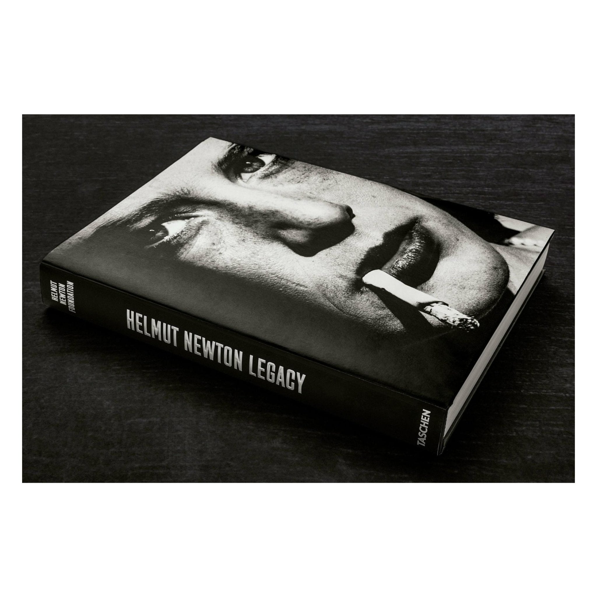 Helmut Newton. Legacy (German, French, English)-POPvault