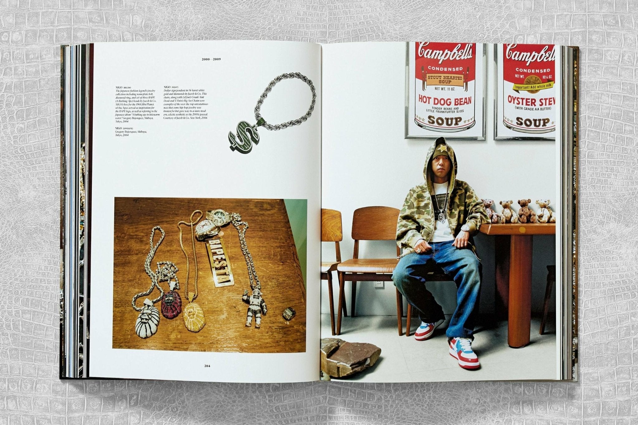 Ice Cold. A Hip - Hop Jewelry History (German, French, English) - POPvault