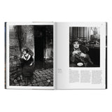 Paris. Portrait of a City (German, French, English)-POPvault