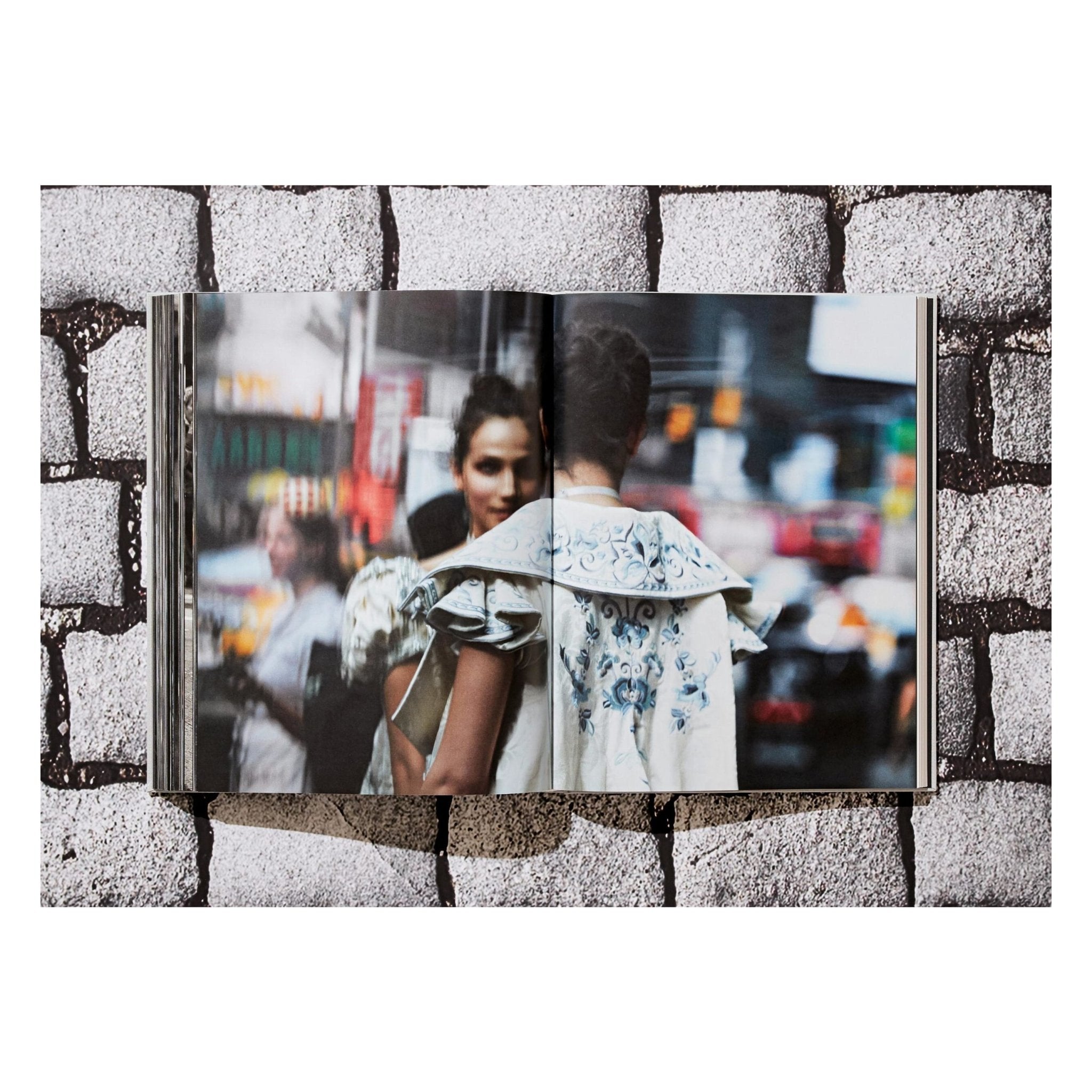 Peter Lindbergh. Dior (German, French, English)-POPvault