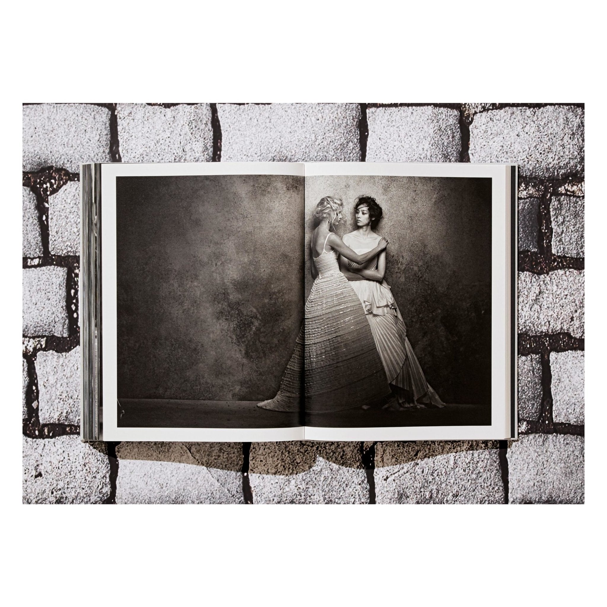 Peter Lindbergh. Dior (German, French, English)-POPvault