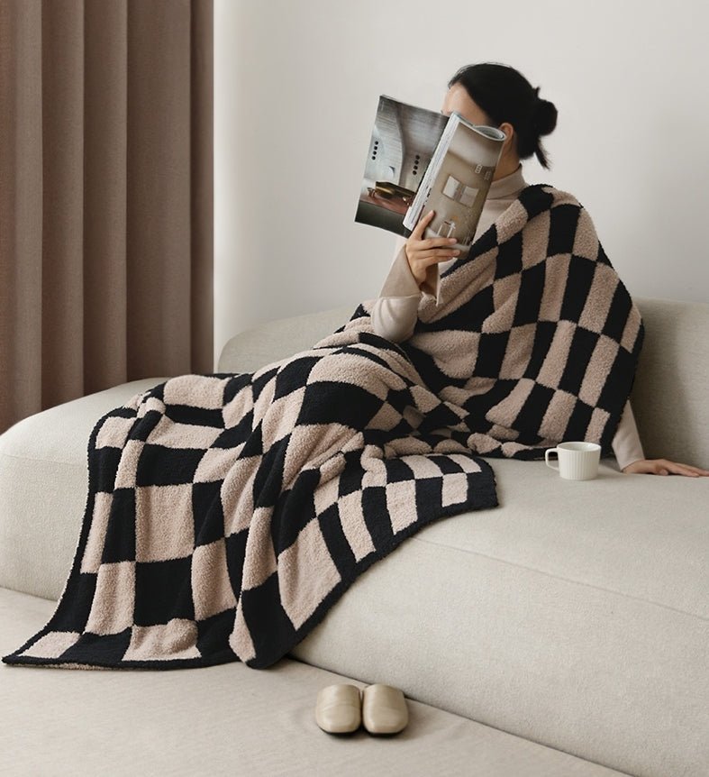 Plush Checkered Polyester Throw Blanket - POPvault