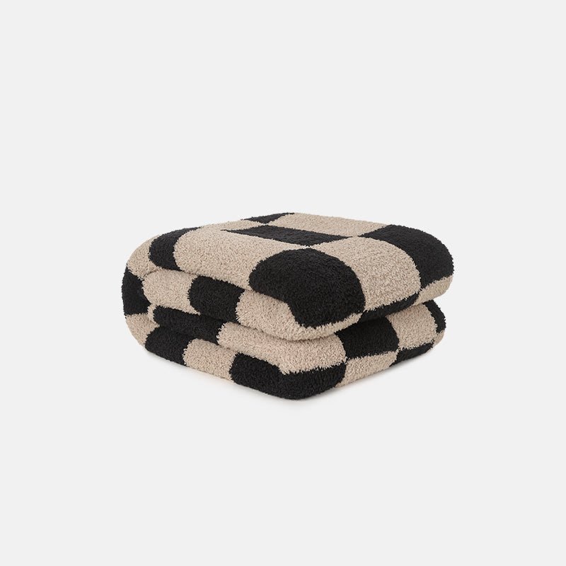 Plush Checkered Polyester Throw Blanket - POPvault