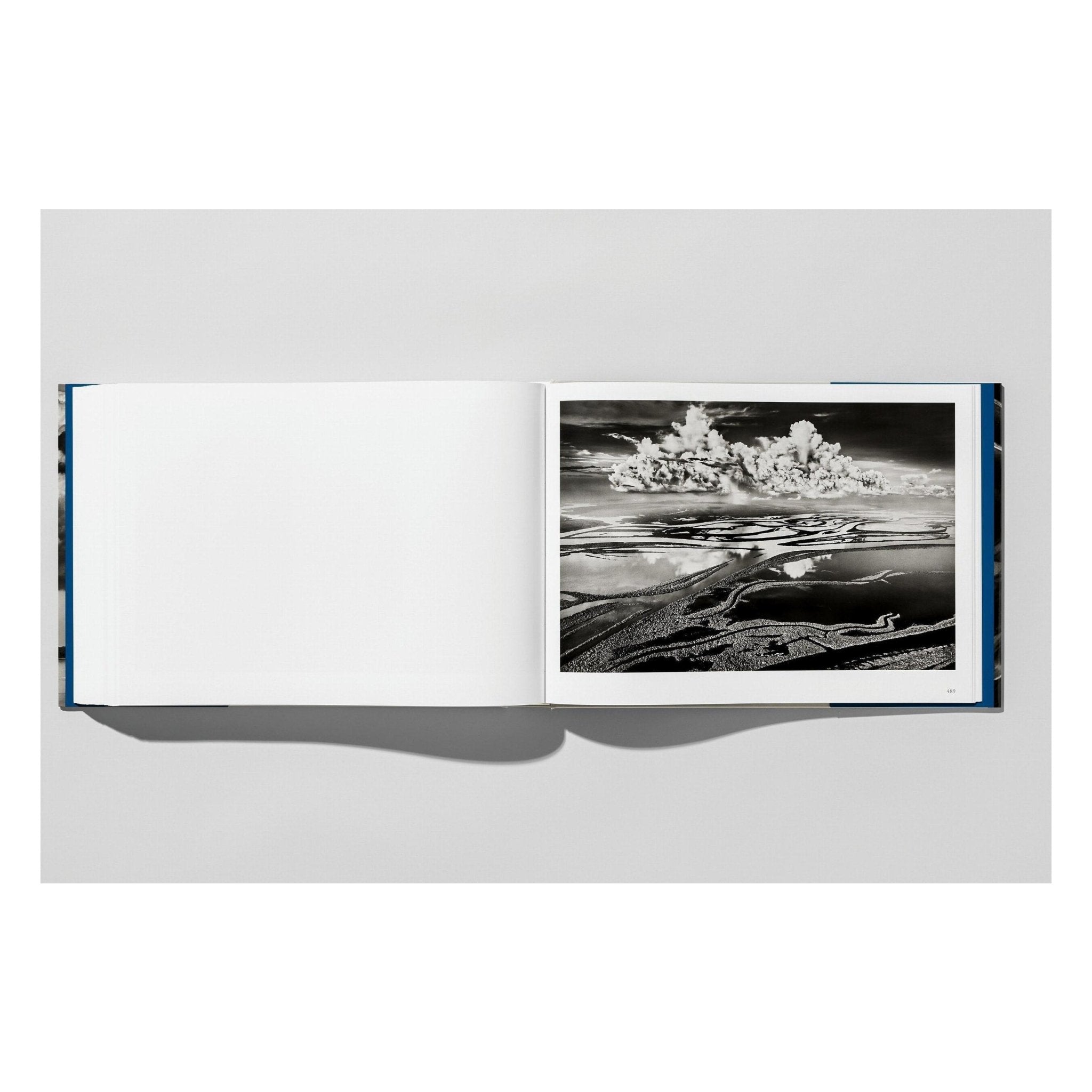 Sebastião Salgado. Amazônia (English)-POPvault