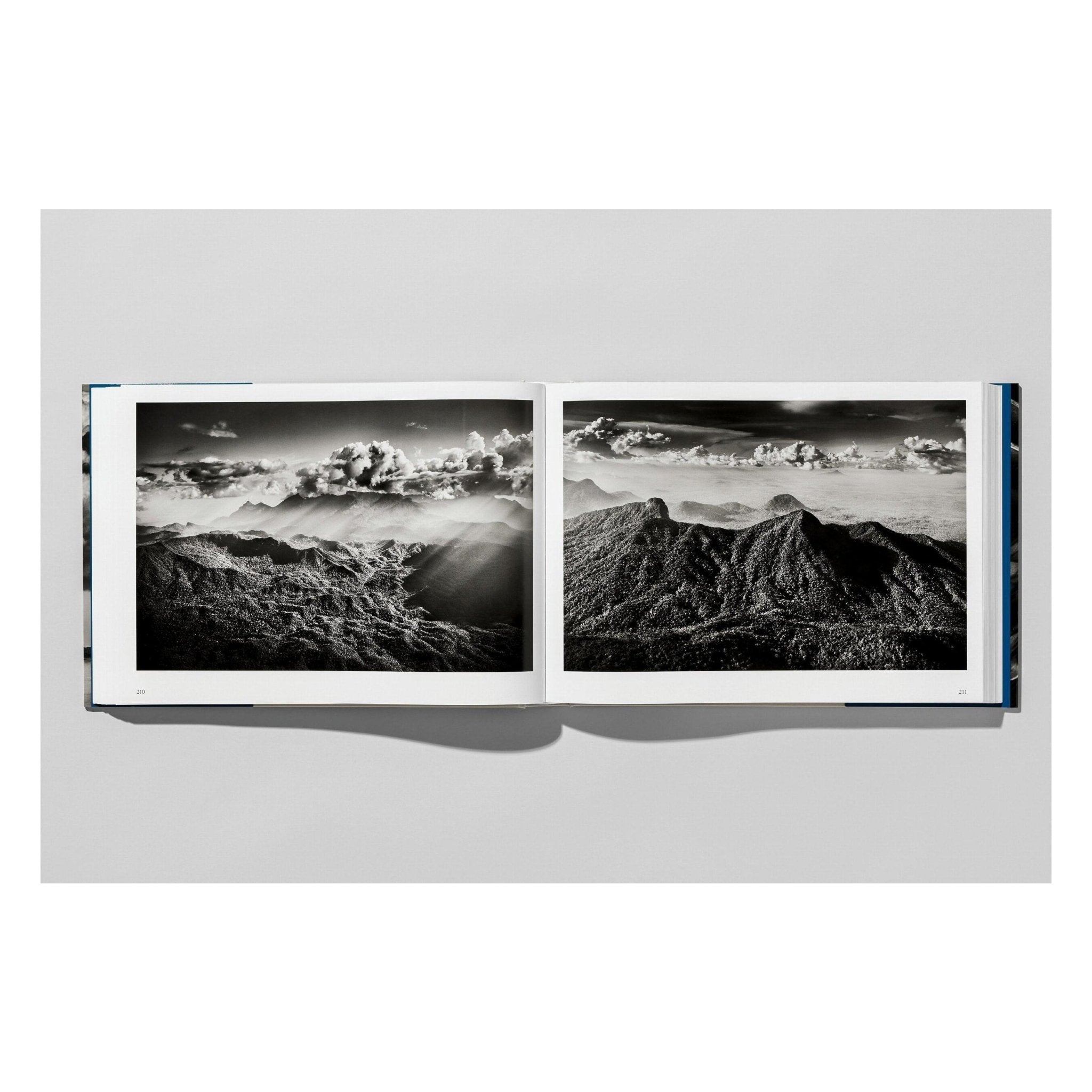 Sebastião Salgado. Amazônia (English)-POPvault