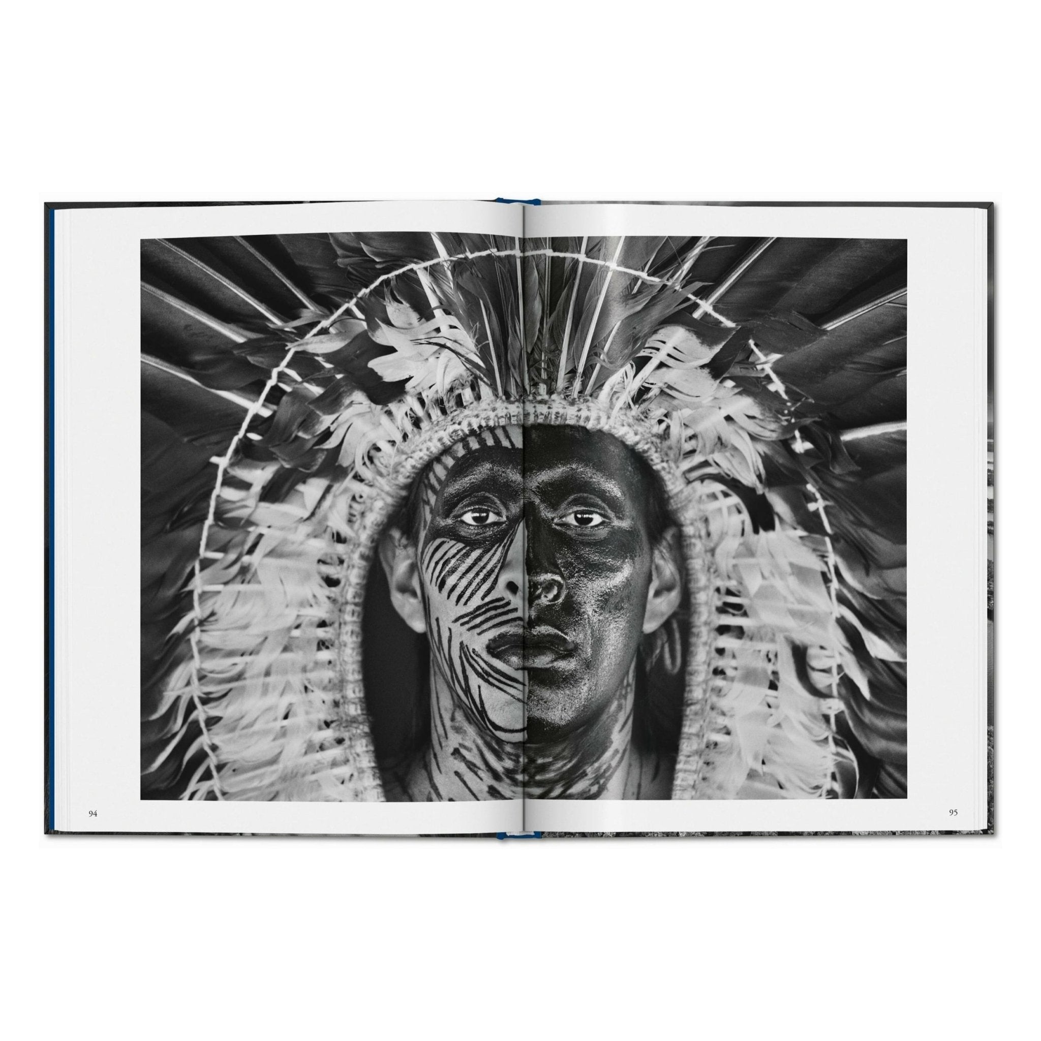 Sebastião Salgado. Amazônia (English)-POPvault