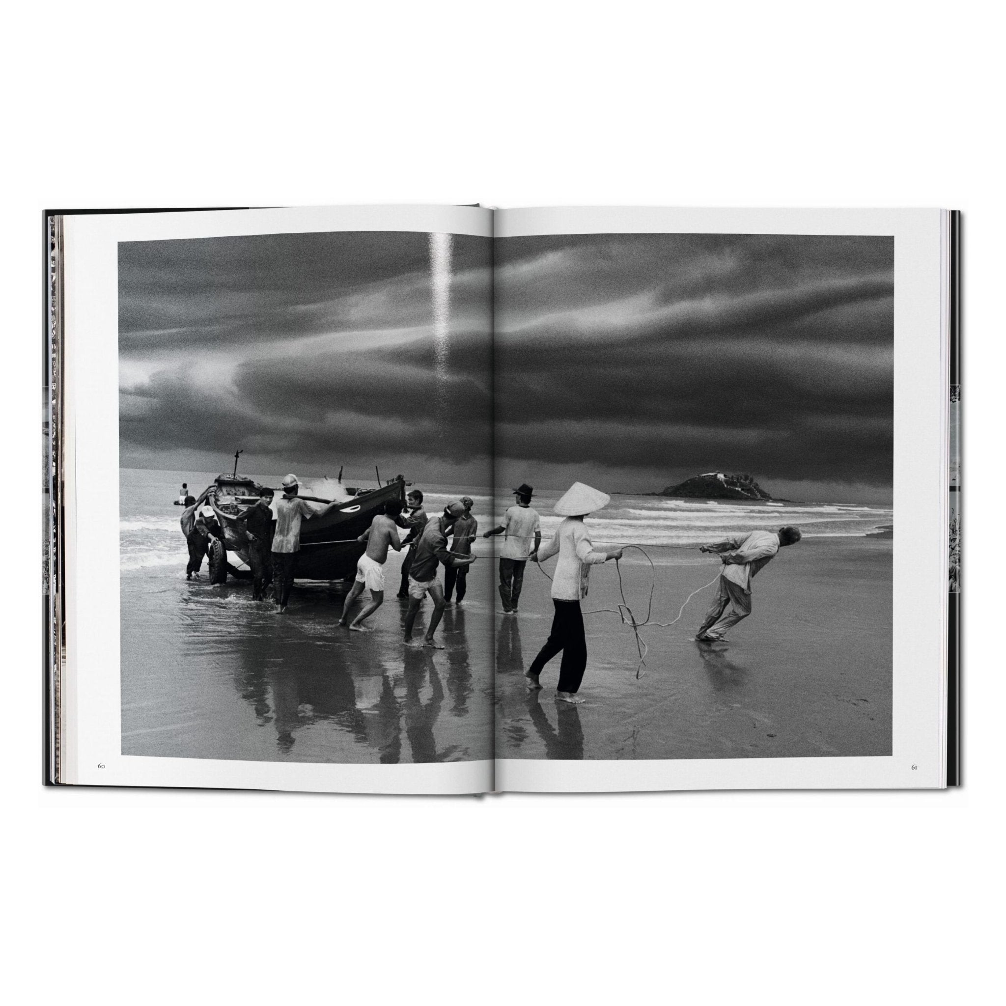 Sebastião Salgado. Exodus (English)-POPvault