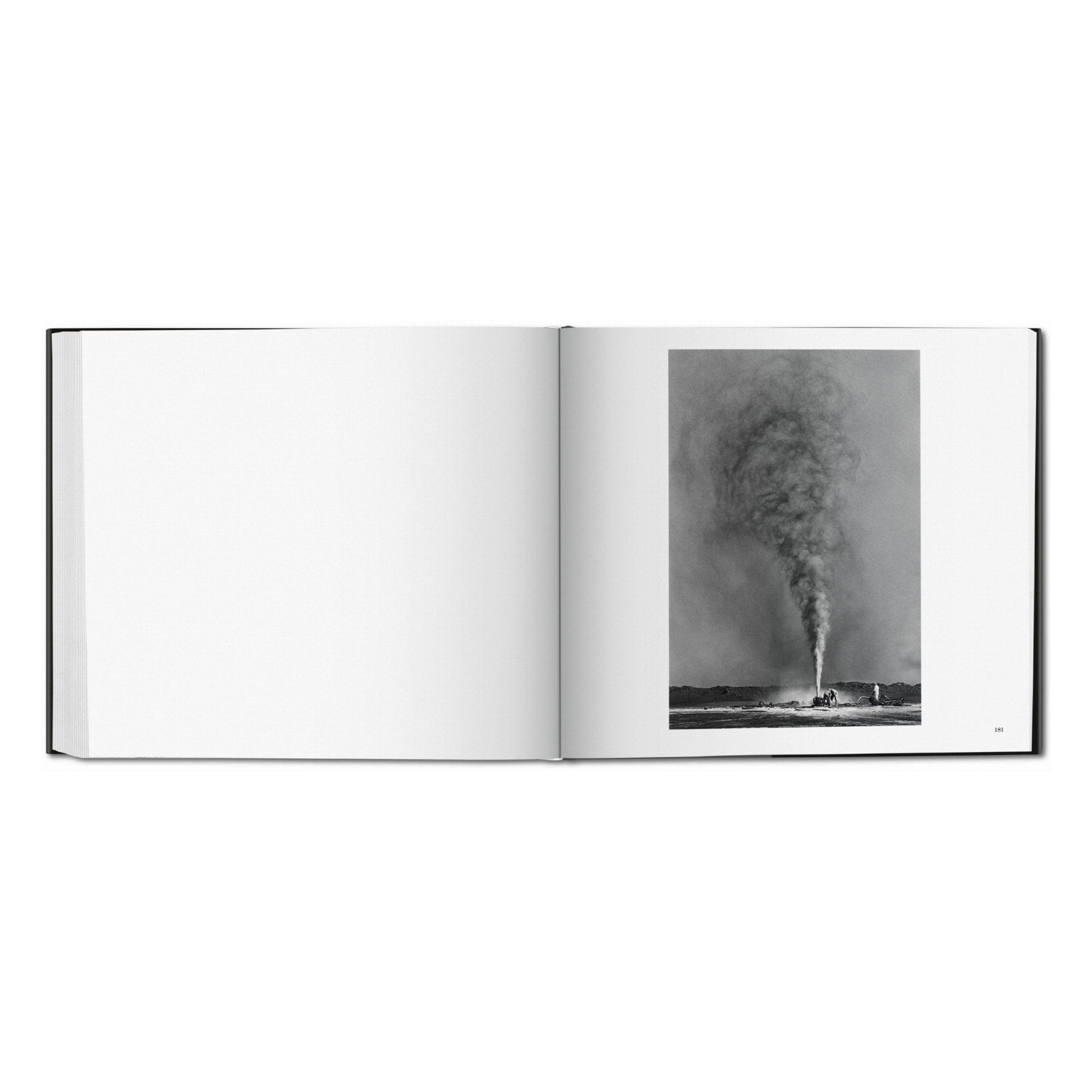 Sebastião Salgado. Kuwait. A Desert on Fire (German, French, English)-POPvault