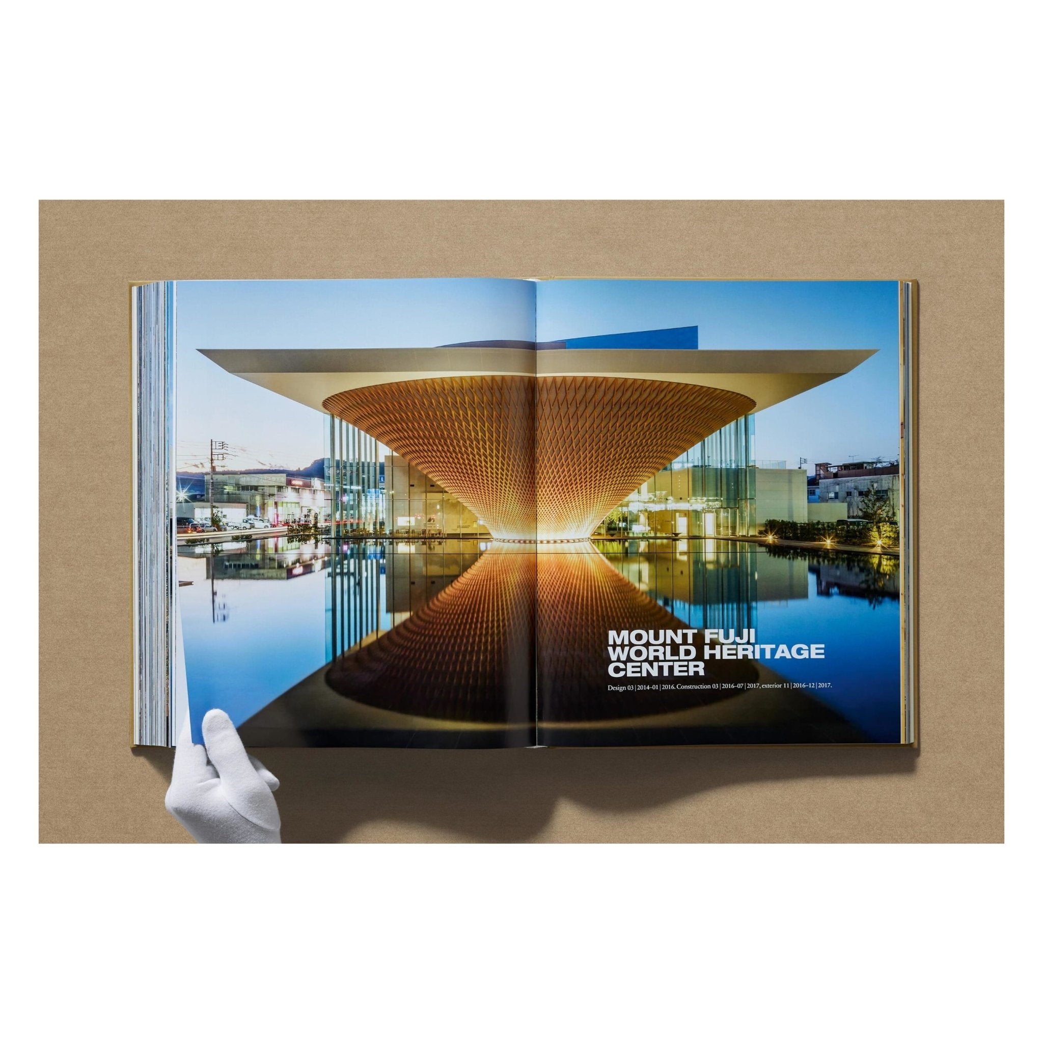 Shigeru Ban. Complete Works 1985–Today (German, French, English)-POPvault
