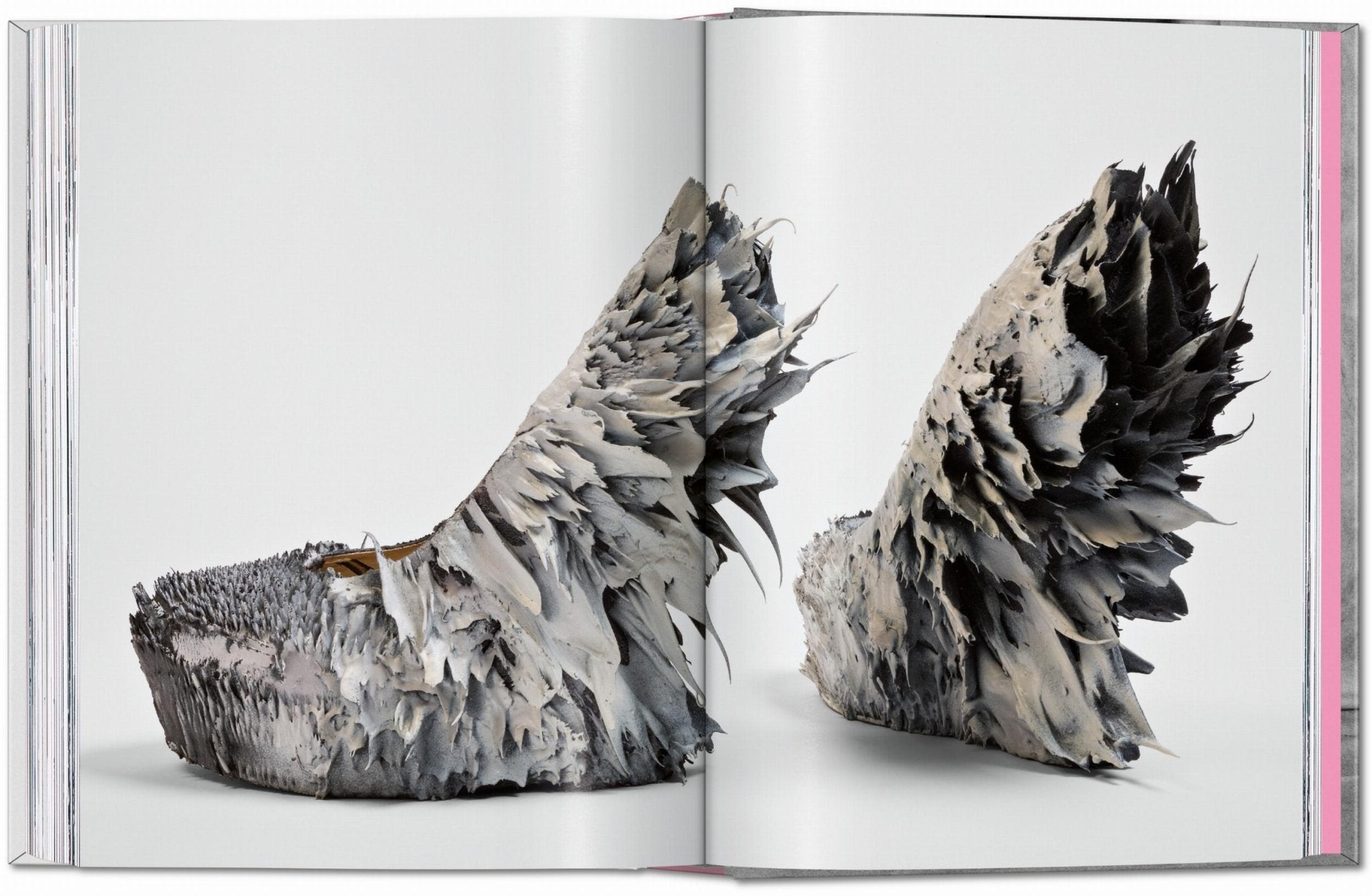 Shoes A–Z. 45th Ed. (German, French, English) - POPvault