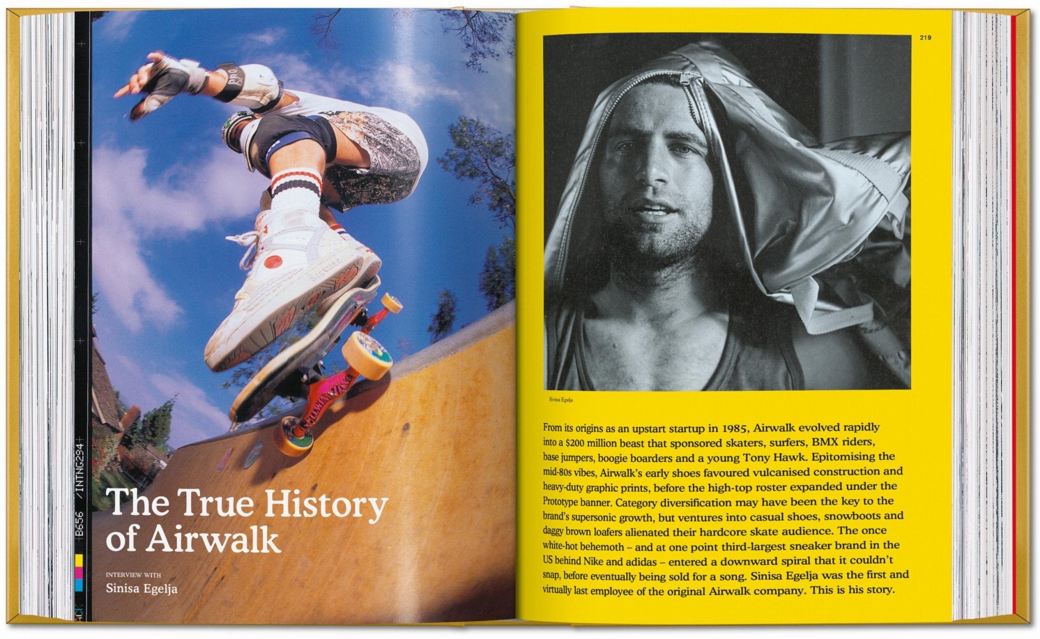 Sneaker Freaker. The Ultimate Sneaker Book. 45th Ed. (English) - POPvault