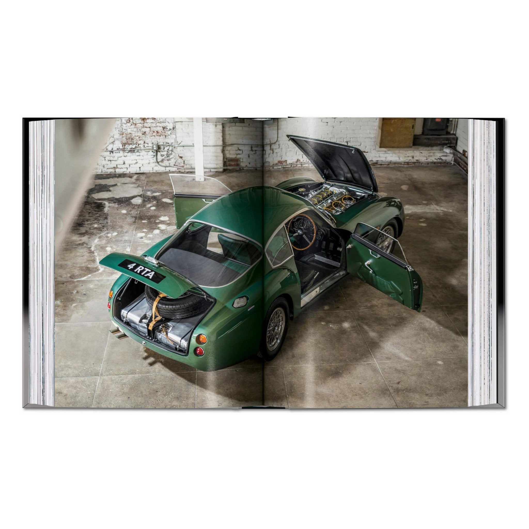 Sports Cars. 45th Ed. (English)-POPvault