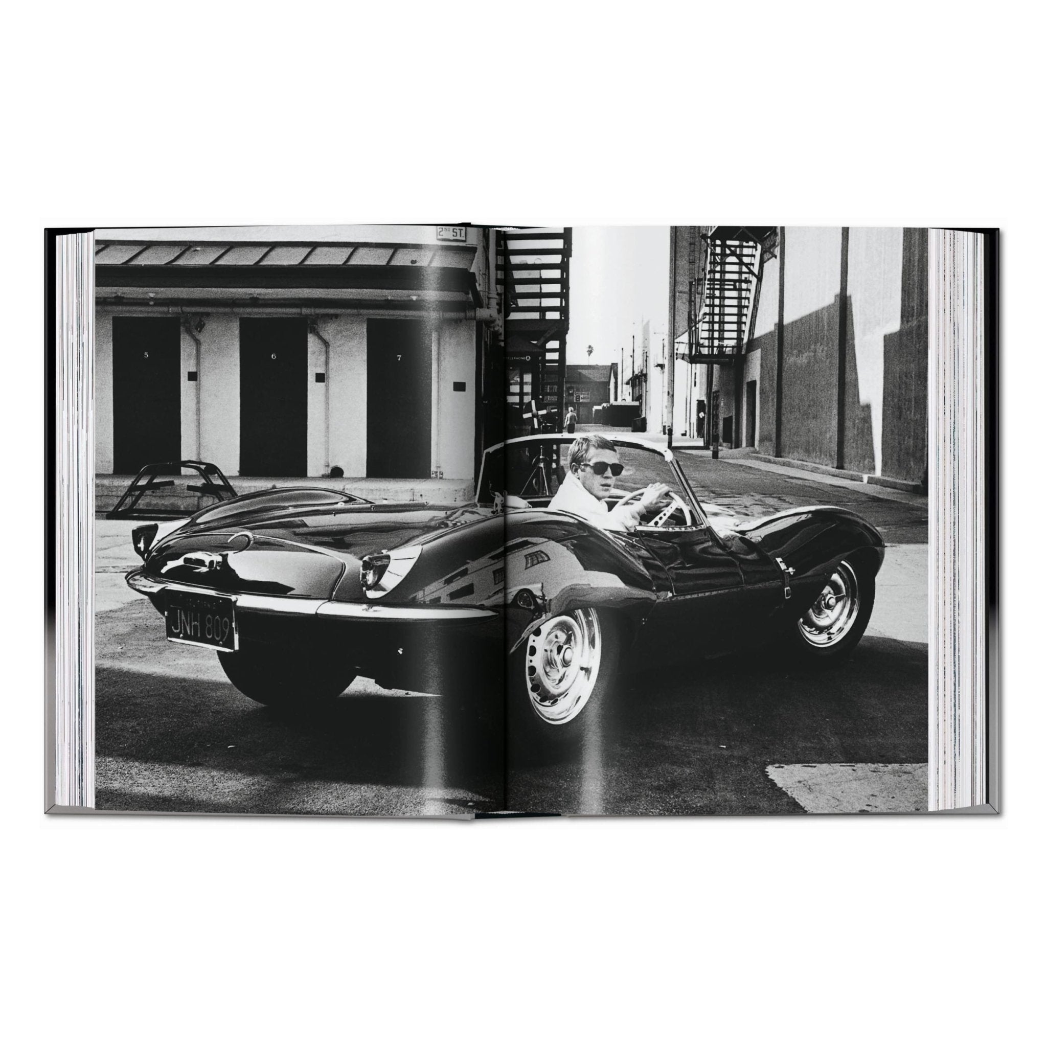 Sports Cars. 45th Ed. (English)-POPvault