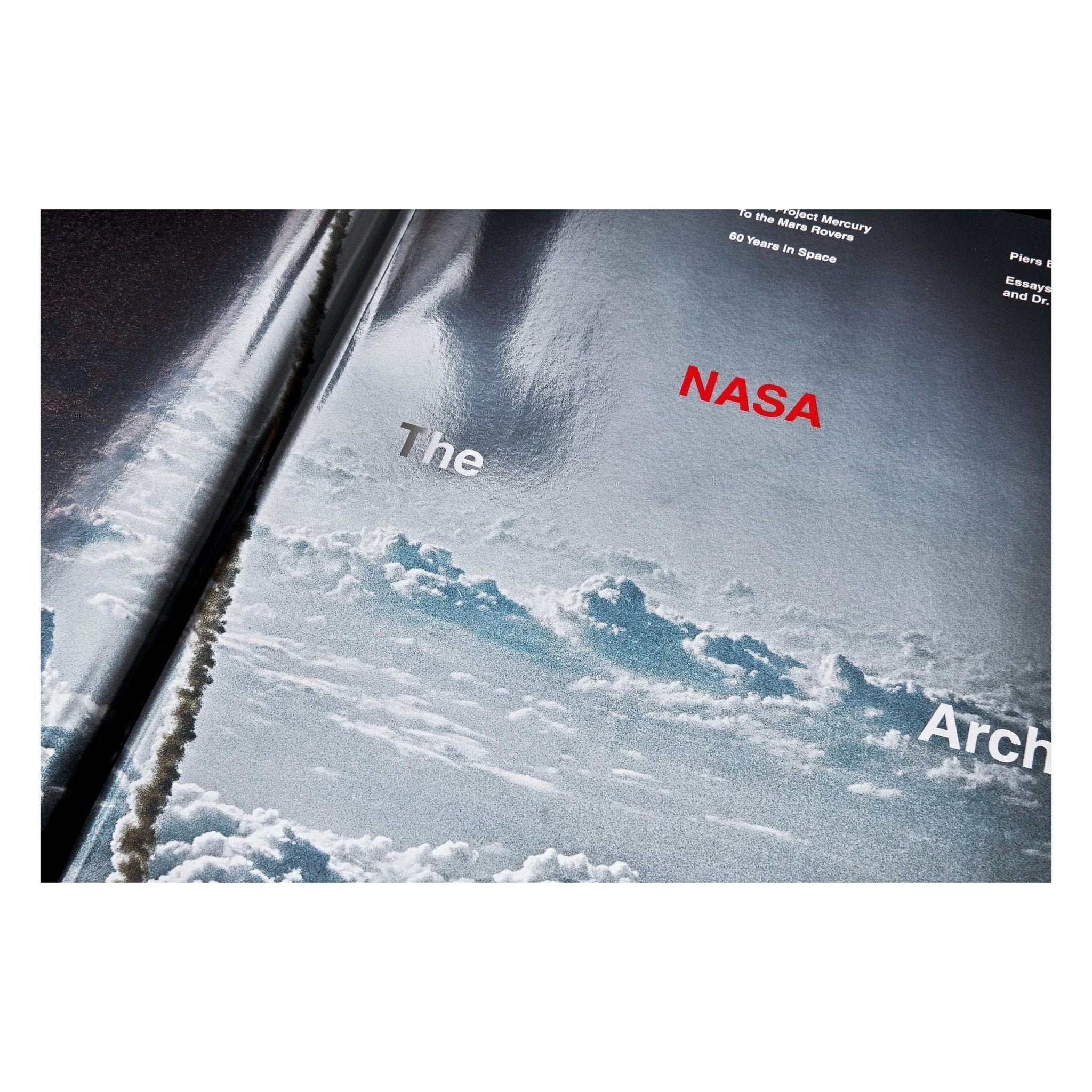 The NASA Archives. 60 Years in Space (English) - Photography Book