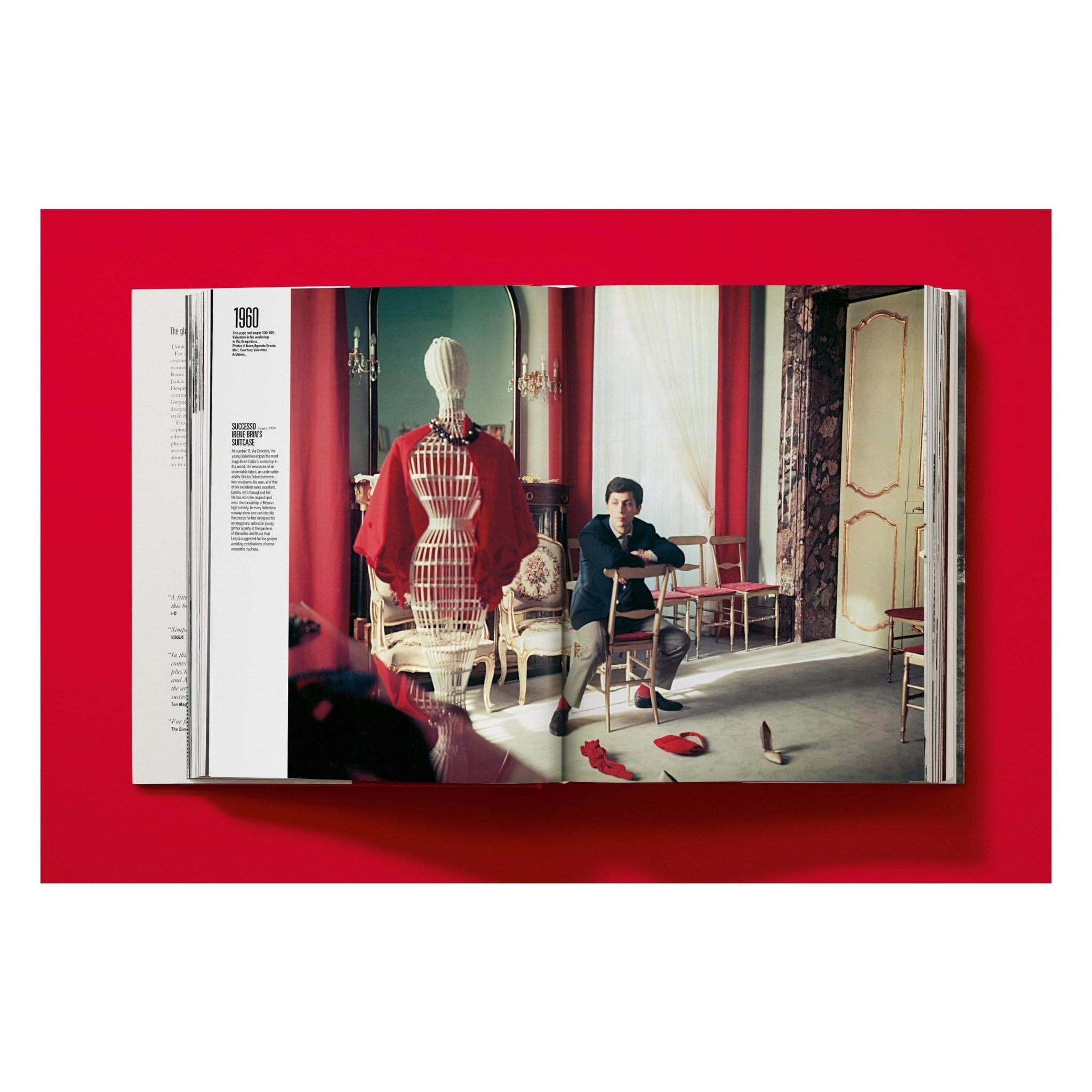 Valentino. A Grand Italian Epic (English)-POPvault