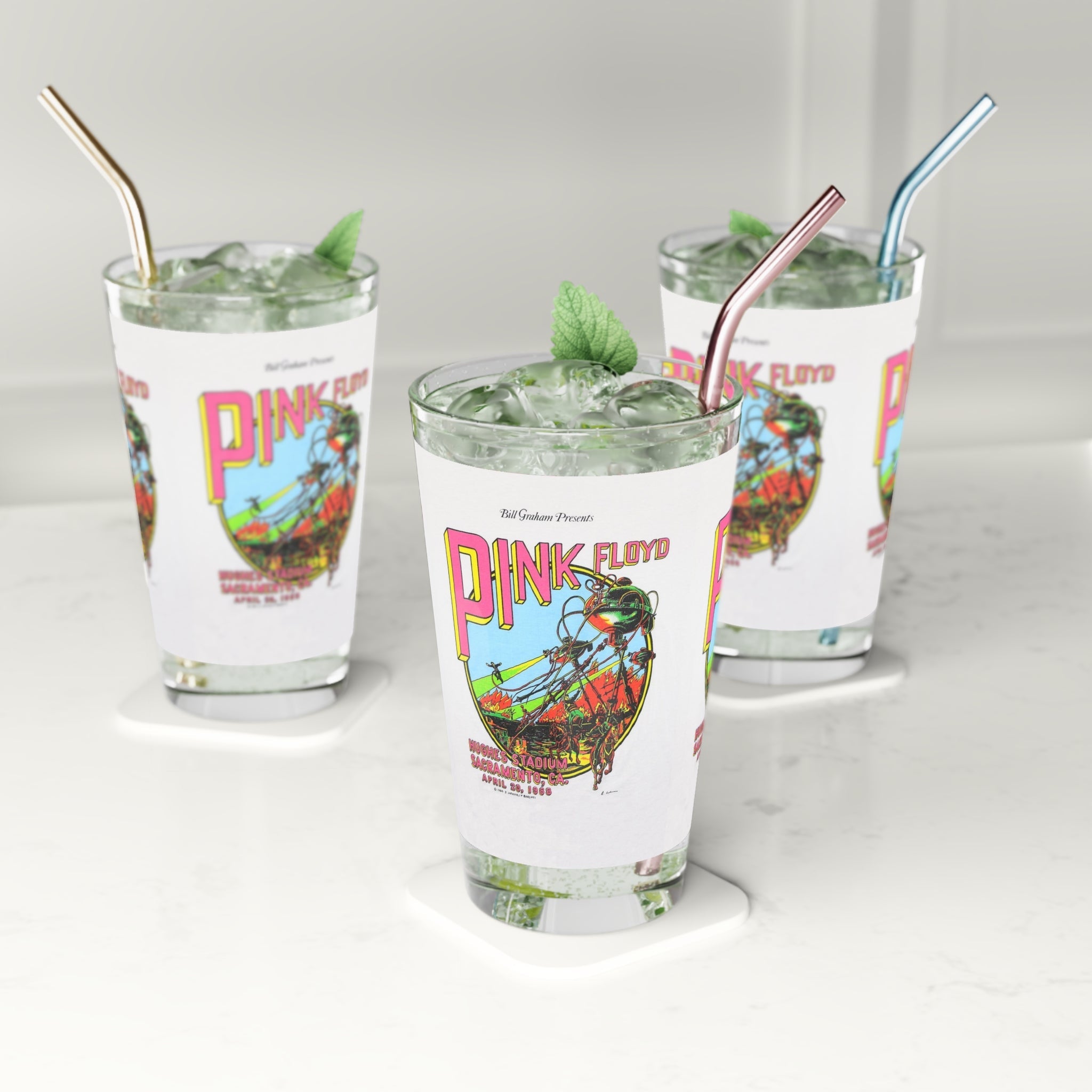 Vintage Concert Poster 16 Oz. Pint Glass — Featuring Pink Floyd At The Sacramento Hughes Stadium 1988 - POPvault